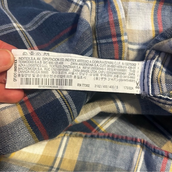 Men's Blue Plaid Button-Up Shirt - Picture 5 of 5